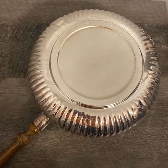 Vintage silver plate casserole/bowl wooden handle with lid - Picture 10 of 16